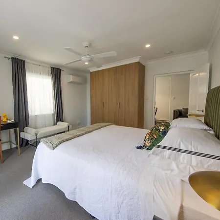 Heal House Bed & Breakfast Brisbane Exterior photo