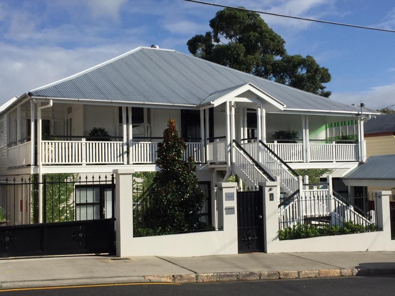 Bed & Breakfast Heal House Brisbane